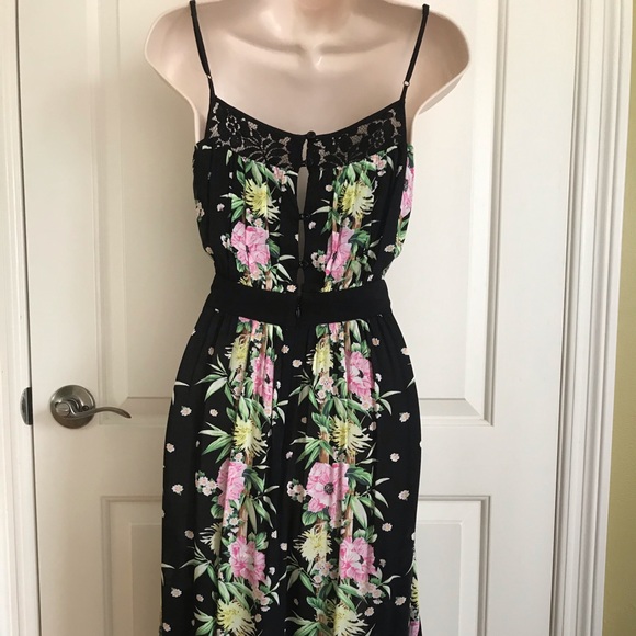 French Connection Floral Print Dress 2 - Picture 6 of 8